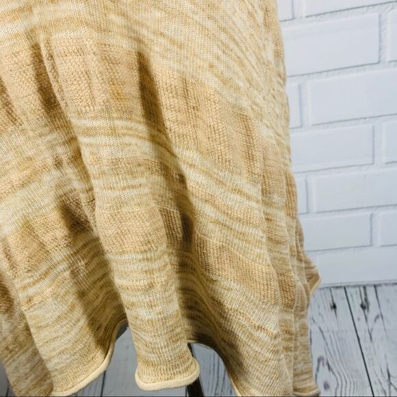 10/$25🦋 Simply Vera Vera Wang Oatmeal Asymmetrical Tank - Size XS - Picture 2 of 11